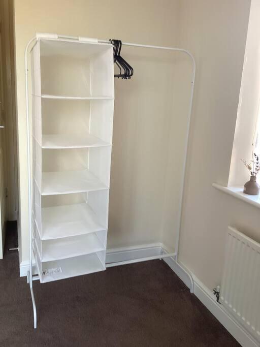 Lovelyhome4 Family & Contractors Leeds Leeds (West Yorkshire)