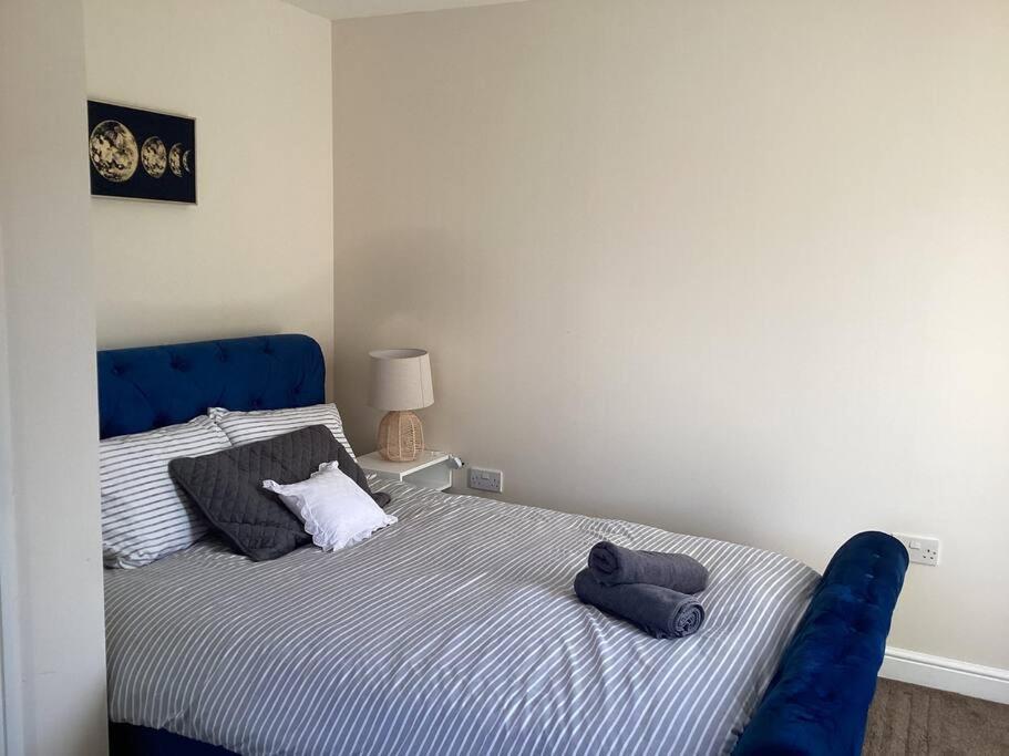 Lovelyhome4 Family & Contractors Leeds Holiday home